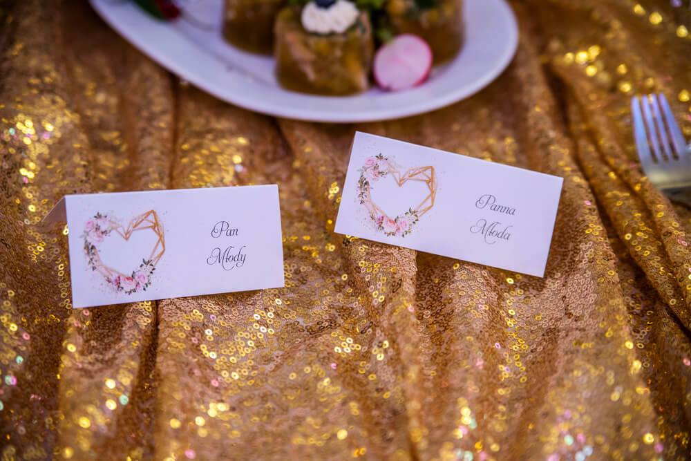 Druk winietek na uroczystości – elegancja i praktyczność w jednym