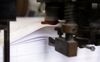 Druk książek w małym nakładzie – dla kogo to idealne rozwiązanie?