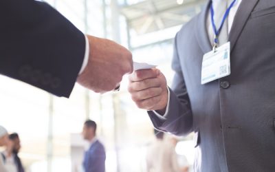 Jak wybrać odpowiedni rozmiar i format wizytówki?